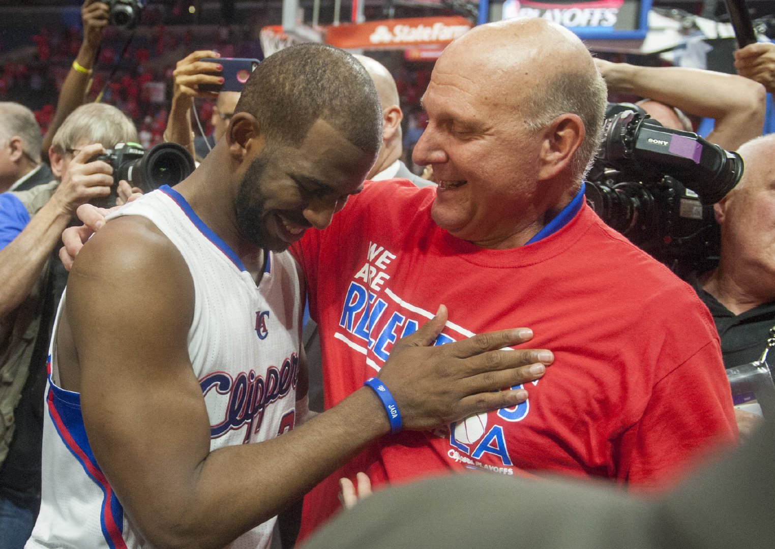 包含勇士碾压爵士，保罗点燃赛场的词条