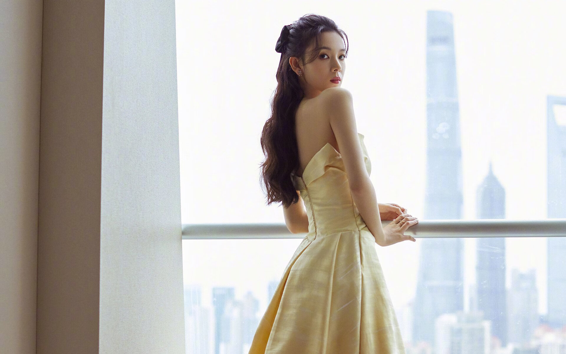 战神独舞与群蜂振翅，两种唯一胜利的美学博弈