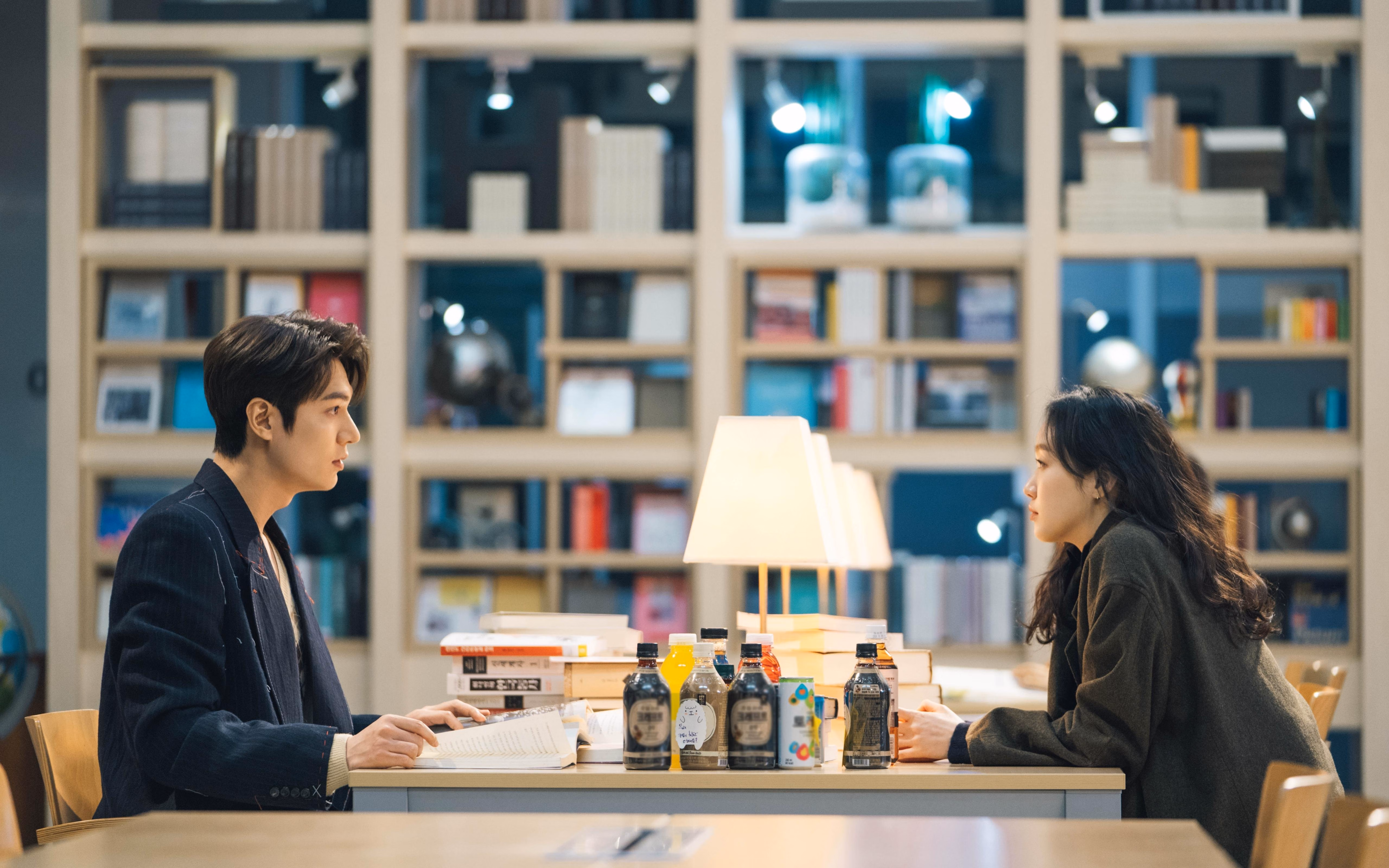 桑巴爆裂与红白火焰，内马尔一人狂欢，乌拉圭全队晋级