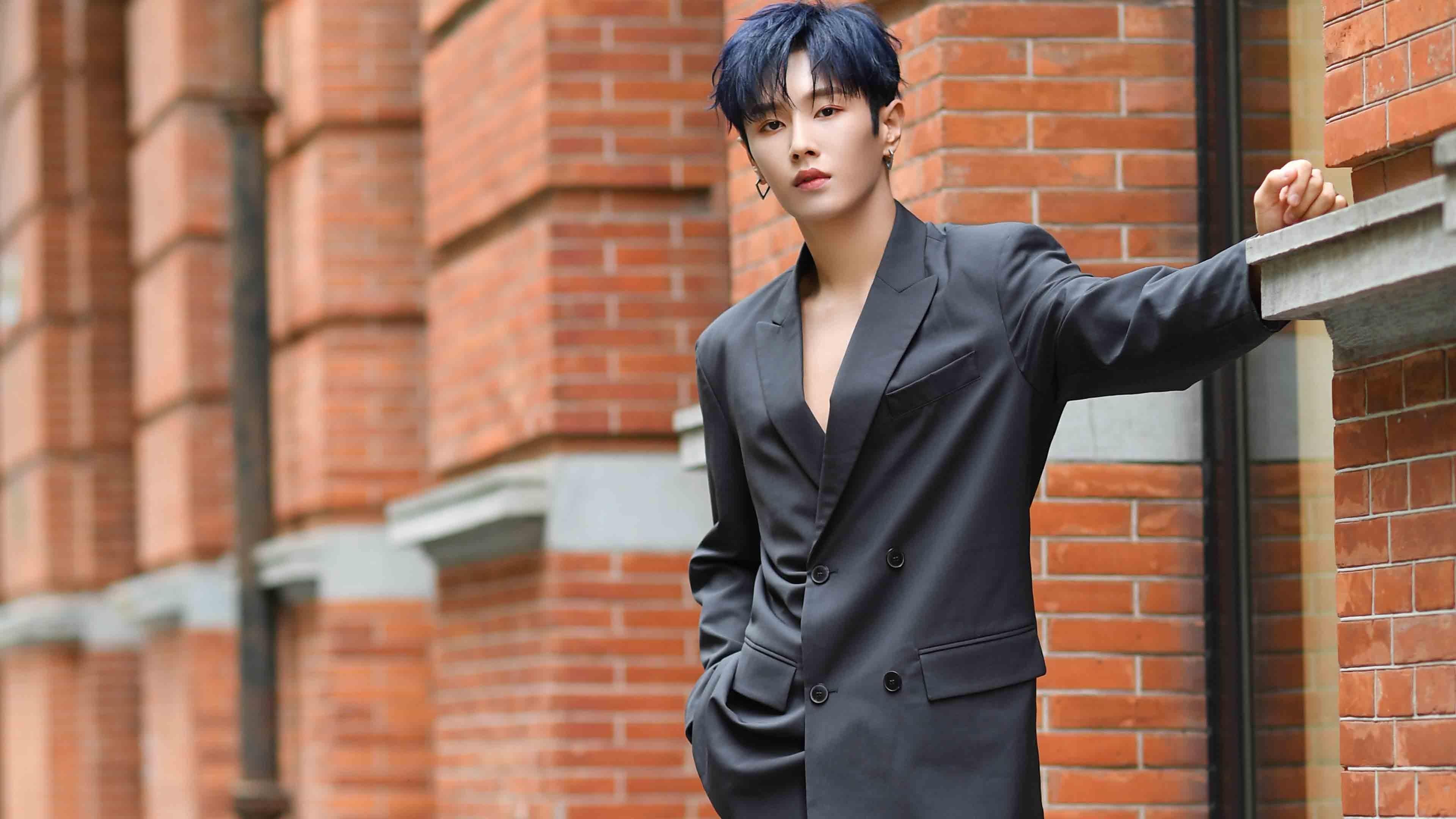 边缘与核心—足球的两种救赎