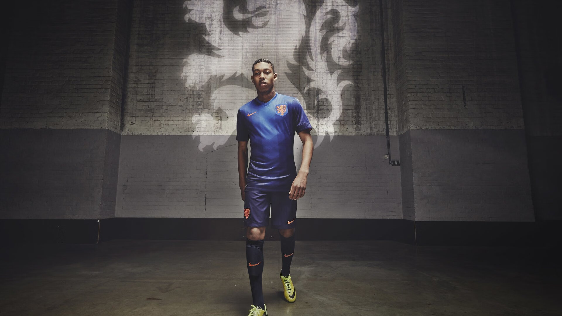 英超争冠之夜,谁才是足球场的‘字母哥’