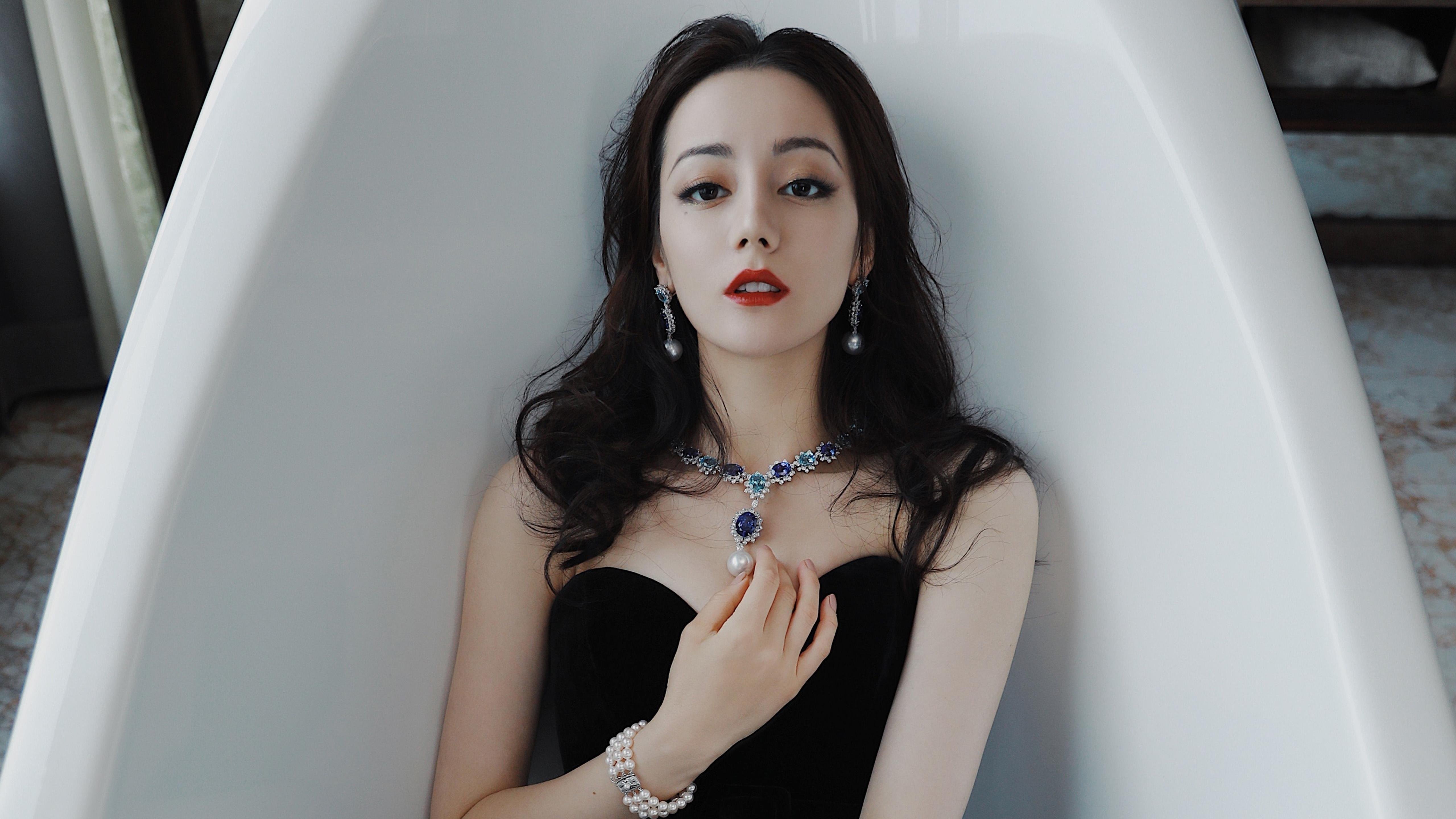 归化帝国的血色浪漫,萨卡黄金走廊撕裂东欧铁幕,乌兹别克斯坦在美加墨书写唯一性神话