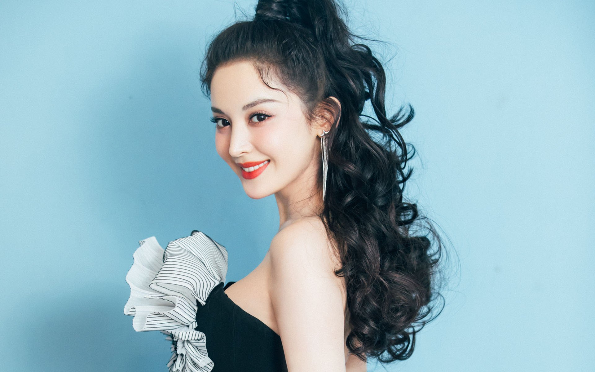 冰火奇兵,卢卡库导演史诗级碾压,冰岛冷酷战术撕碎瑞士